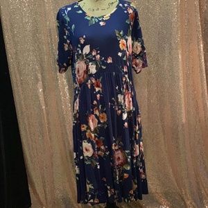 Chris & Carol Plus Blue floral dress. NWT